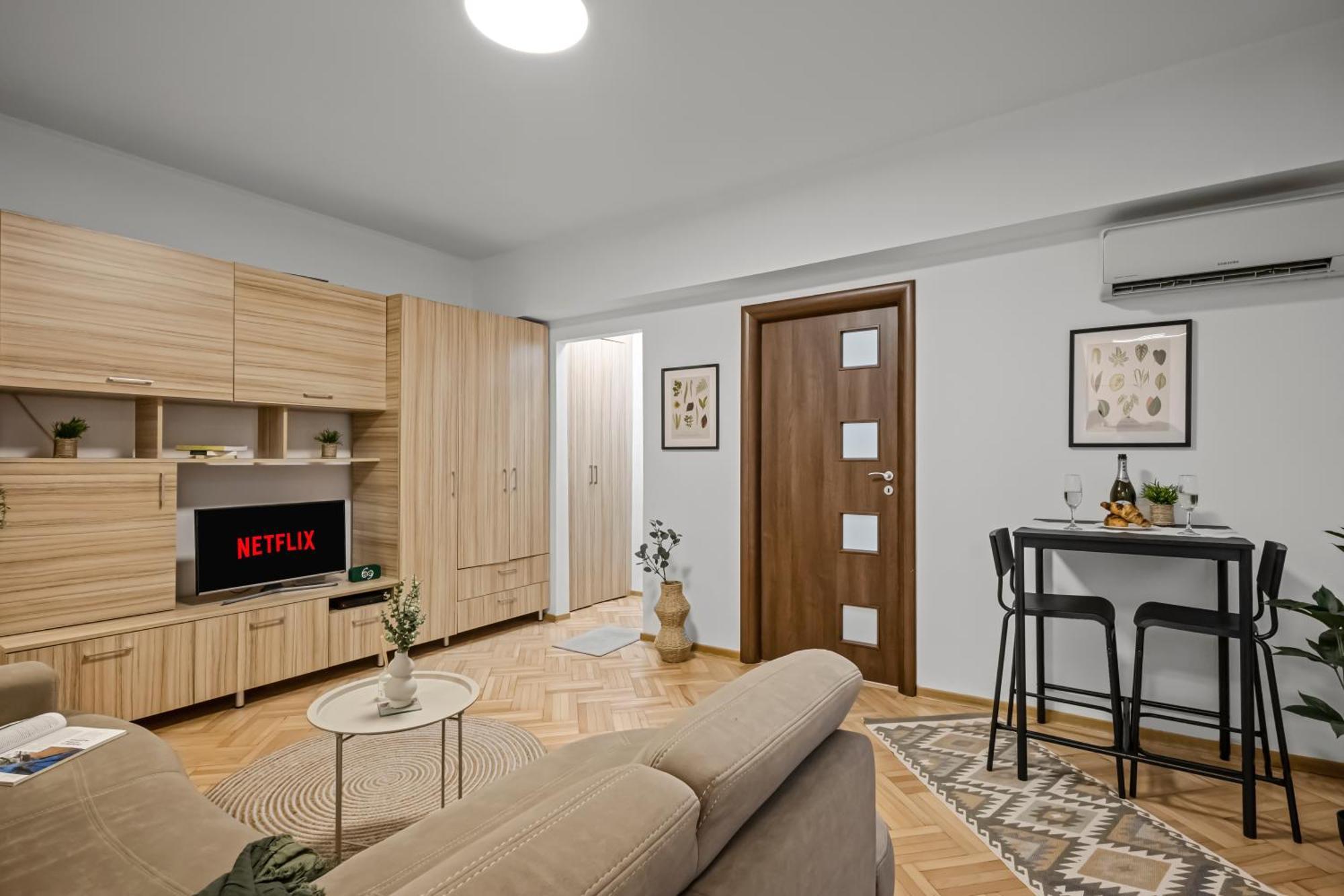 Earthy Escape - Central Apt With Balcony Bucureşti Ngoại thất bức ảnh