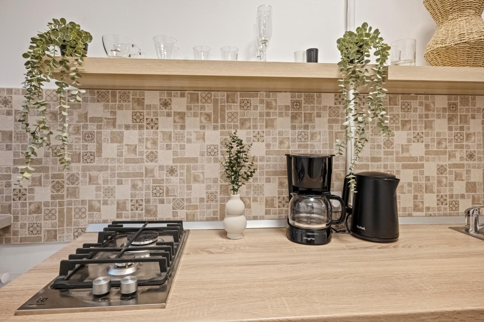 Earthy Escape - Central Apt With Balcony Bucureşti Ngoại thất bức ảnh